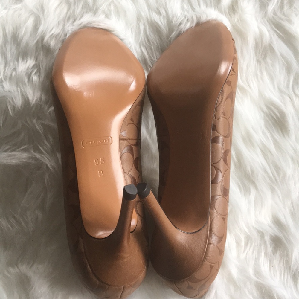 Coach Shoes - Picture 4 of 4